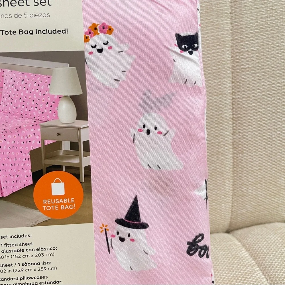NEW Boos & Bones Pink Halloween Ghost Queen 5 Piece Sheet Set with Reusable Tote
